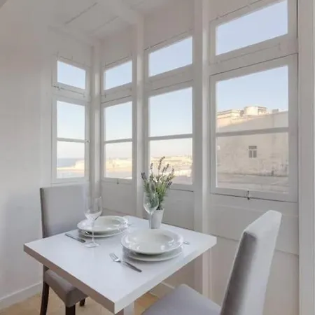 Luxury In Valletta's Heart! Sea View And Wifi Apartment *